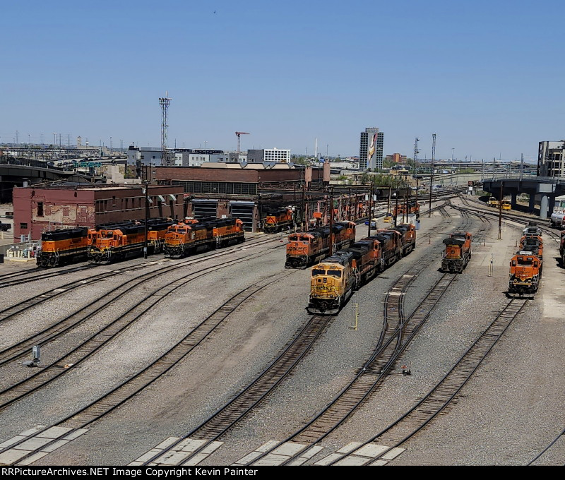 BNSF 9948 & kin